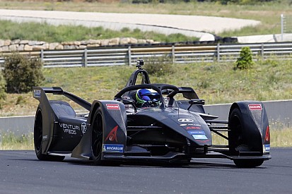 Massa legt 800 kilometer af tijdens eerste Formule E-test voor Venturi