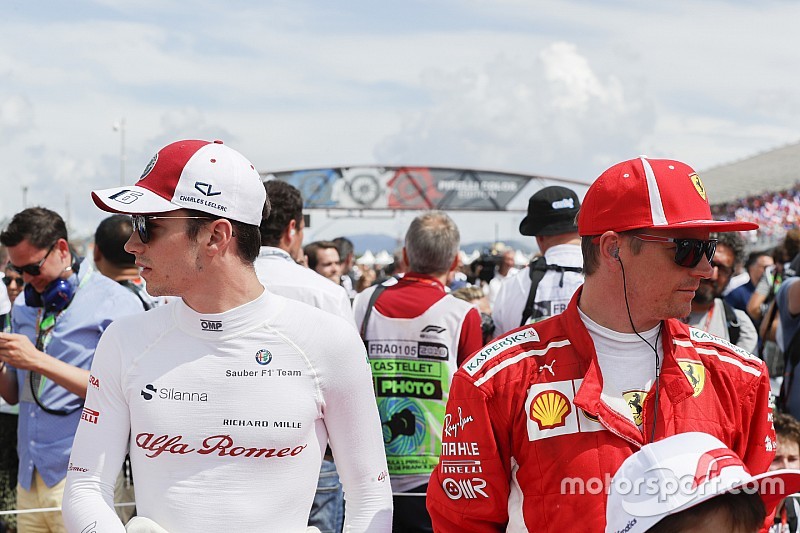 В Sauber опровергли наличие предложений от других команд по поводу Леклера