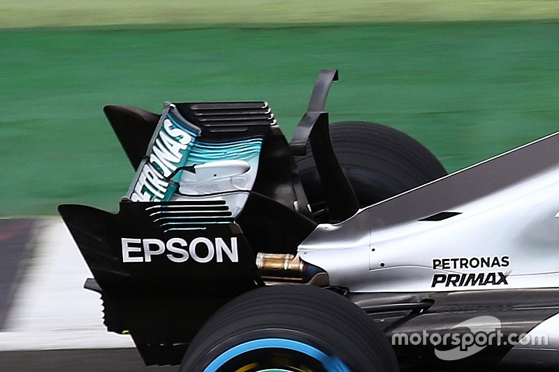 Mercedes teste un T-wing et n'exclut pas un aileron de requin