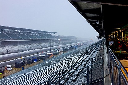 Clasificación de Indy 500 se retrasa por la lluvia