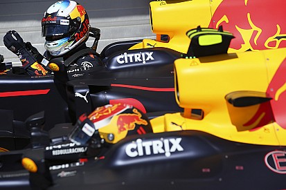 Verstappen, Ricciardo ile yine konuşacak