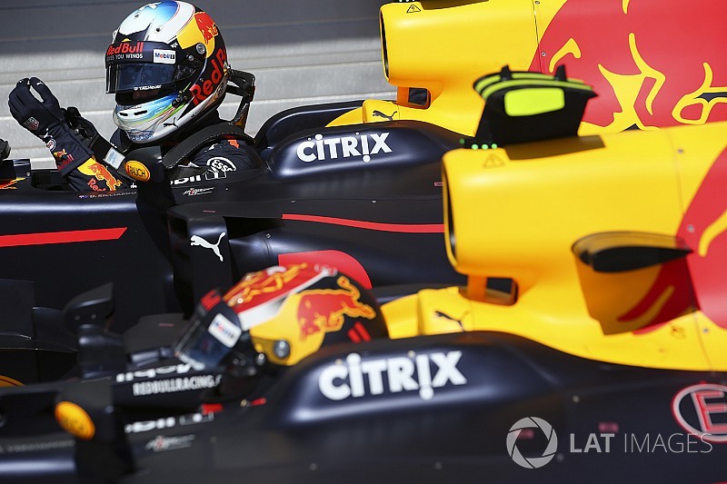 Verstappen, Ricciardo ile yine konuşacak