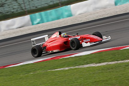 Keanon Santoso pasang target podium di Sepang