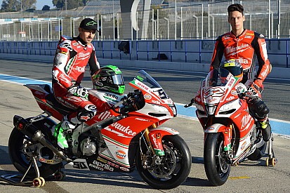 Aprilia toont motor en rijders voor komend WK Superbike-seizoen
