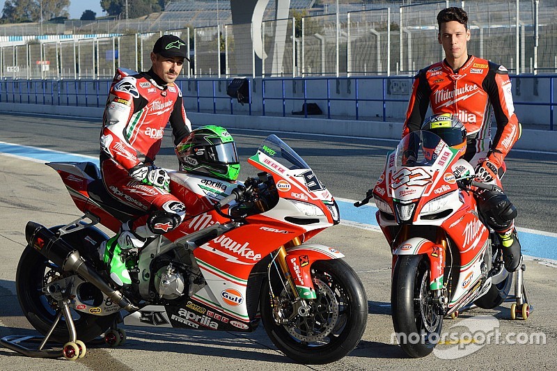 Aprilia toont motor en rijders voor komend WK Superbike-seizoen