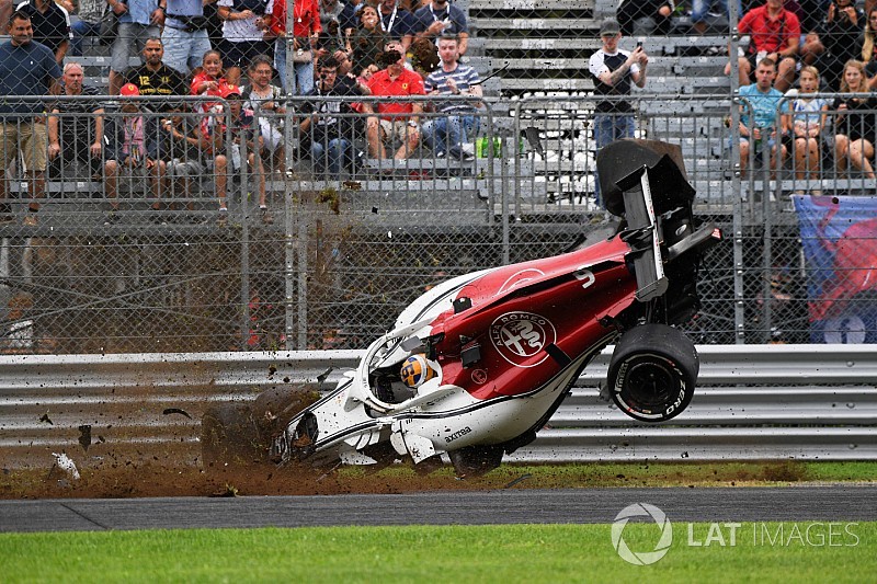 FIA to discuss Sauber DRS issue with F1 teams' tech chiefs