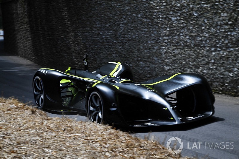 Roborace car completes Goodwood hillclimb