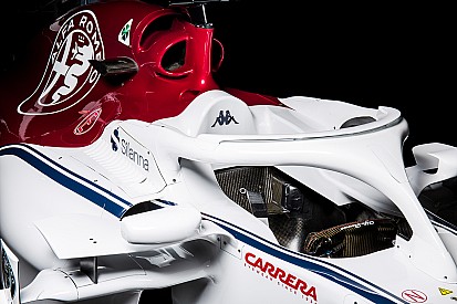 Slide view: 2018 Sauber F1 car v 2017 version