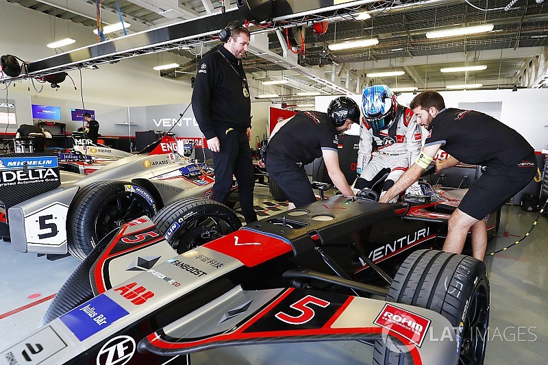 FIA оштрафовала команды Формулы Е за Wi-Fi
