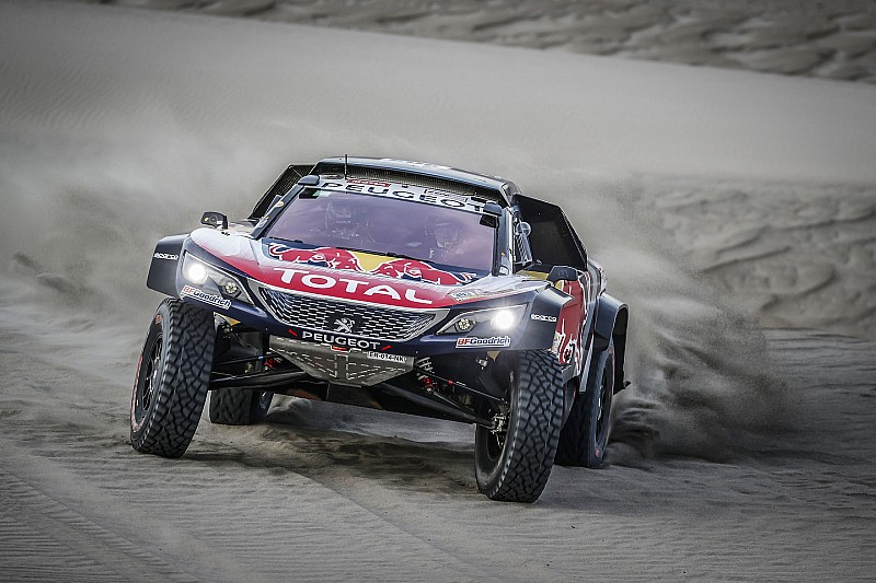 Sainz domina 6º estágio; Peterhansel mantém liderança