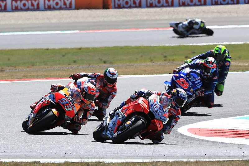 Dovizioso: “Yo corro para mí, no para Rossi”