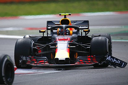 У Red Bull швидко відмовилися від заміни зламаного антикрила на машині Ферстаппена