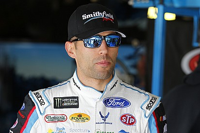 Nach NASCAR-Crash: Gebrochener Wirbel bei Aric Almirola