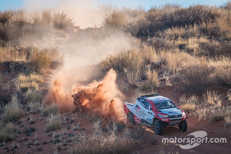 Toyota Gazoo presenta su tridente para el Dakar 2018