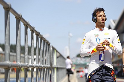 Mercedes, Ricciardo'yu yüksek ücreti yüzünden istememiş