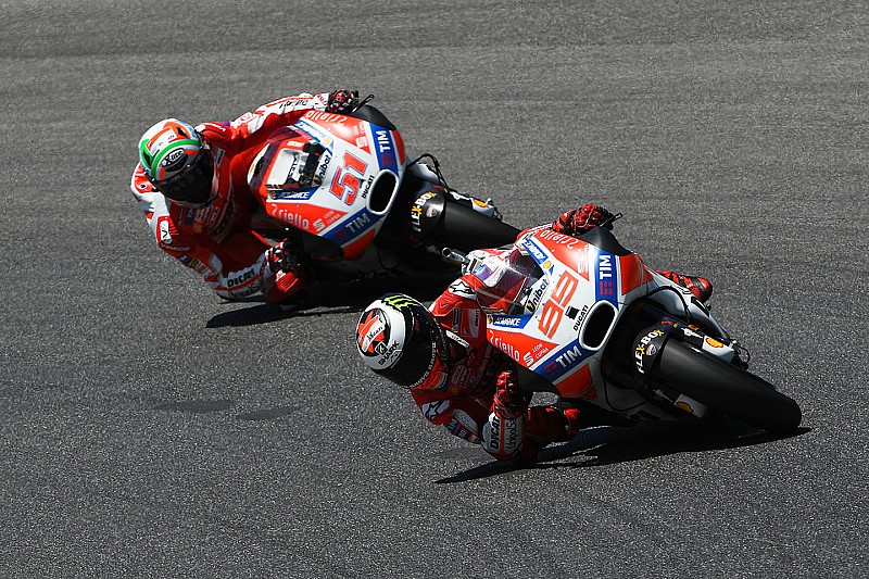 Pirro sayangkan hengkangnya Lorenzo