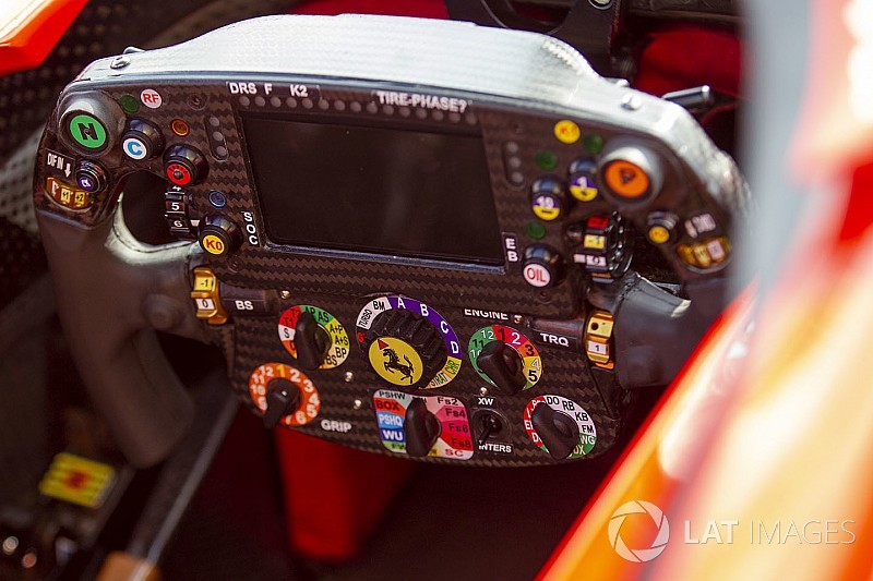 Ragyás Ferrari-kormány, másoló Red Bull – technikai galéria Spából