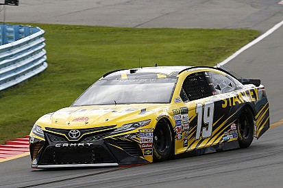 Daniel Suárez supera a Truex y gana la etapa 2 en Watkins