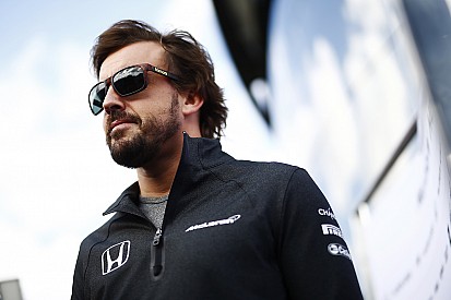 Зак Браун усомнился в желании Алонсо перейти в IndyCar