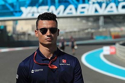 Wehrlein dan Russell jadi pembalap cadangan Mercedes di F1 2018
