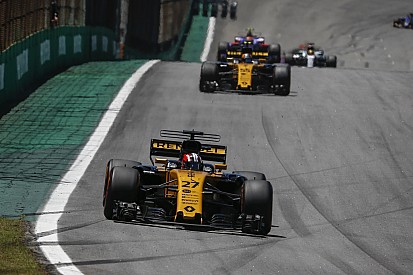 Renault alza la voz por una regla de la F1