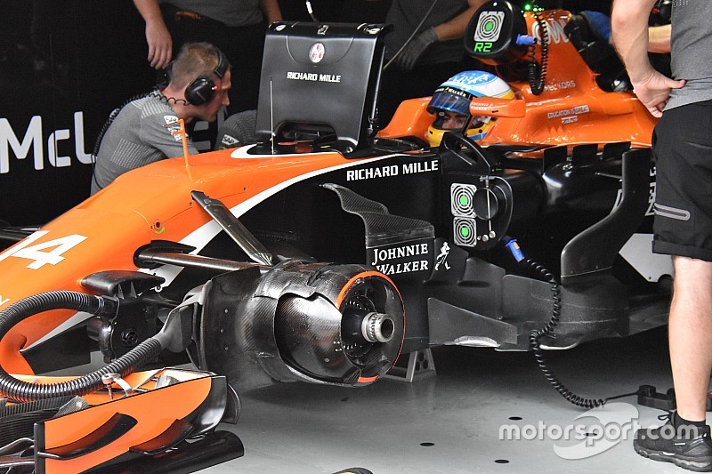 Alonso nem aggódik Vettelért, a McLaren viszont nehéz helyzetben lesz holnap