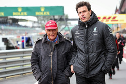 Niki Lauda, Presidente Non Esecutivo Mercedes AMG F1 e Toto Wolff, Direttore del Motorsport Mercedes AMG F1