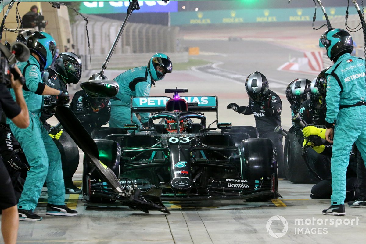 George Russell, Mercedes F1 W11, di pit