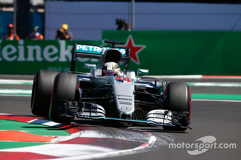 Льюіс Хемілтон, Mercedes AMG F1 W07 Hybrid