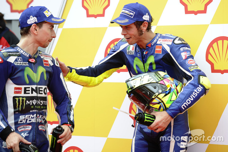 Валентино Россі, Yamaha Factory Racing, Хорхе Лоренсо, Yamaha Factory Racing