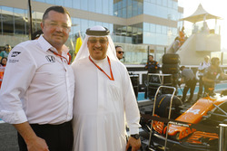 Шейх Мохаммед Бін Ісса Аль-Халіфа, гоночний директор McLaren Ерік Бульє