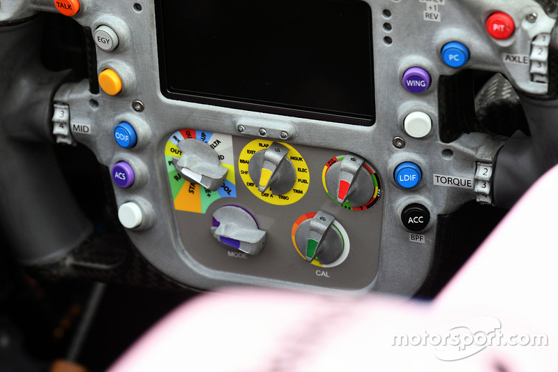 Sahara Force India VJM10 direksiyon detay
