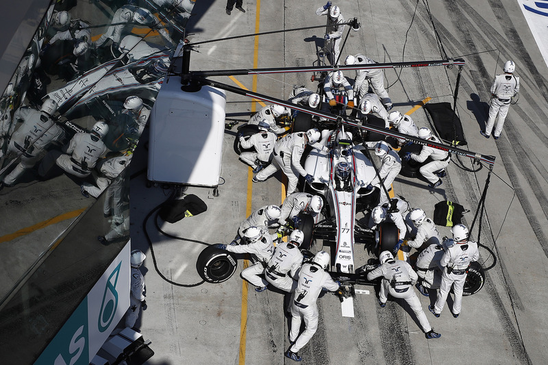 #10: Boxenstopp von Valtteri Bottas, Williams FW38