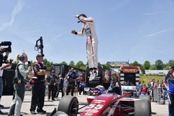 Santiago Urrutia, Schmidt Peterson Motorsports race winner