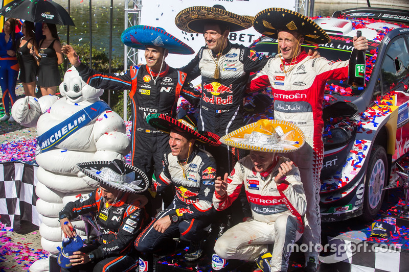 Podio: i vincitori Sébastien Ogier, Julien Ingrassia, M-Sport Ford WRT Ford Fiesta WRC, al secondo posto Dani Sordo, Carlos Del Barrio, Hyundai Motorsport Hyundai i20 Coupe WRC, al terzo posto Kris Meeke, Paul Nagle, Citroën World Rally Team Citroën C3 WRC