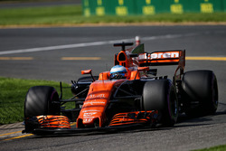 Fernando Alonso, McLaren, MCL32