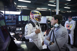 Lewis Hamilton, Mercedes AMG, mit Toto Wolff, Sportchef, Mercedes AMG