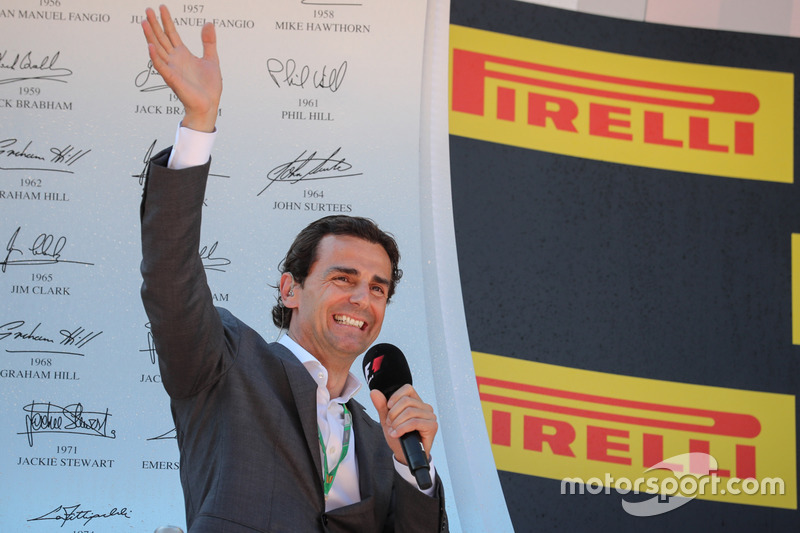 Mantan pembalap F1 asal Spanyol, Pedro de la Rosa, percaya Carlos Sainz Jr. dan Fernando Alonso mampu raih podium pada F1 2021.