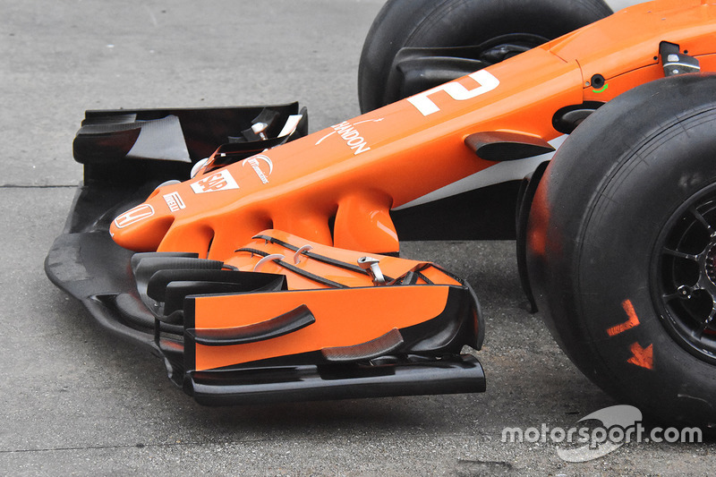 McLaren MCL32 nose detail