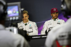 Nico Rosberg, Mercedes AMG F1 en Lewis Hamilton, Mercedes AMG F1 in de persconferentie