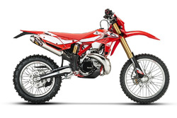 Gamma BETA Enduro RR 2017, test con Manuel Lucchese