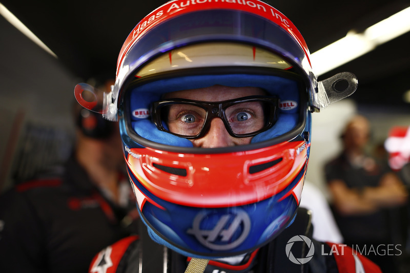 19*. Ромен Грожан, Haas F1 Team, надів окуляри з камерою