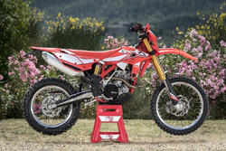 Gamma BETA Enduro RR 2017, test con Manuel Lucchese
