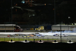 Brad Keselowski, Team Penske Ford Fusion crashes