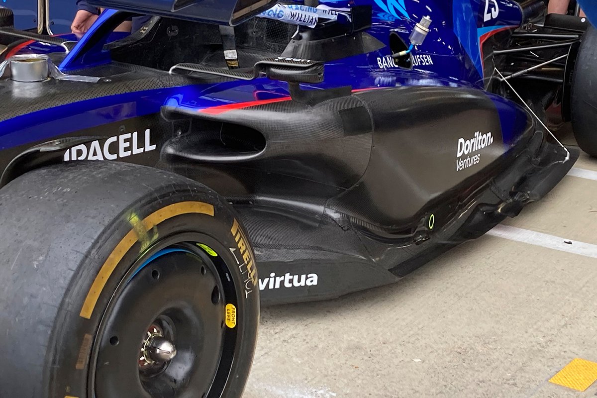 Williams FW44 memiliki sidepods, penutup mesin dan floor baru