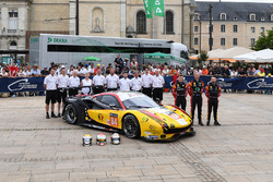 #84 JMW Motorsport Ferrari 488 GTE: Robert Smith, Will Stevens, Dries Vanthoor