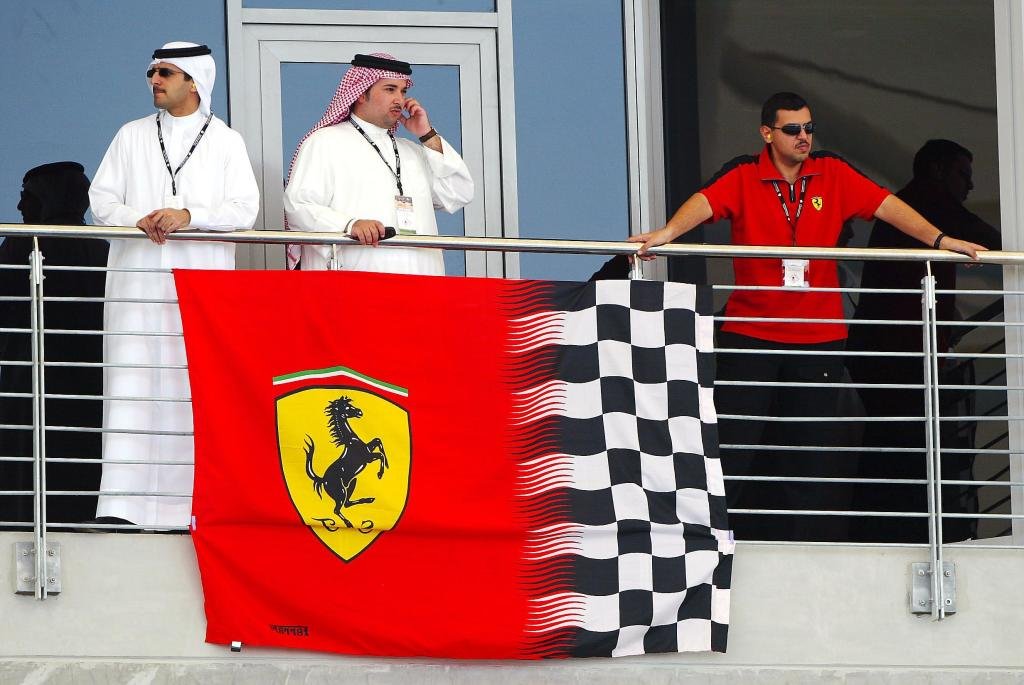 مشجعي الفورمولا 1 في سباق البحرين 2004