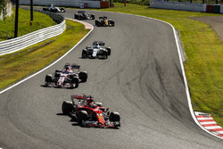 Sebastian Vettel, Ferrari SF70H, Sergio Perez, Sahara Force India F1 VJM10, Felipe Massa, Williams F