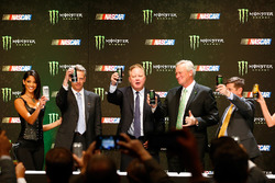 Steve Phelps, Brian France, Mark Hall und Mitch Covington