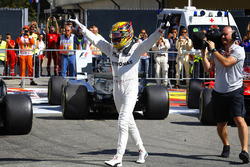 Race winner Lewis Hamilton, Mercedes AMG F1 W08